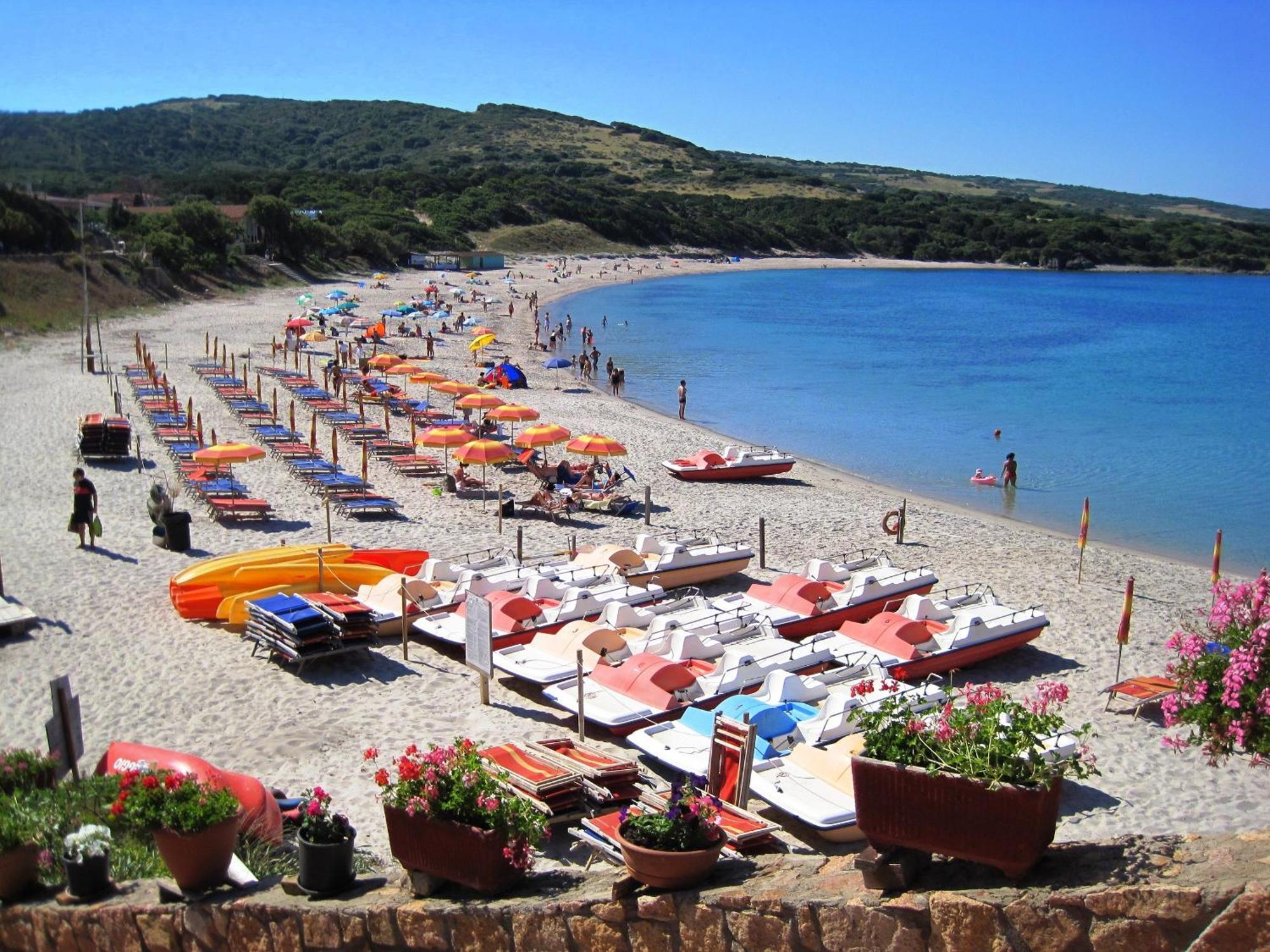 Appartamenti Ideal Isola Rossa Exterior photo