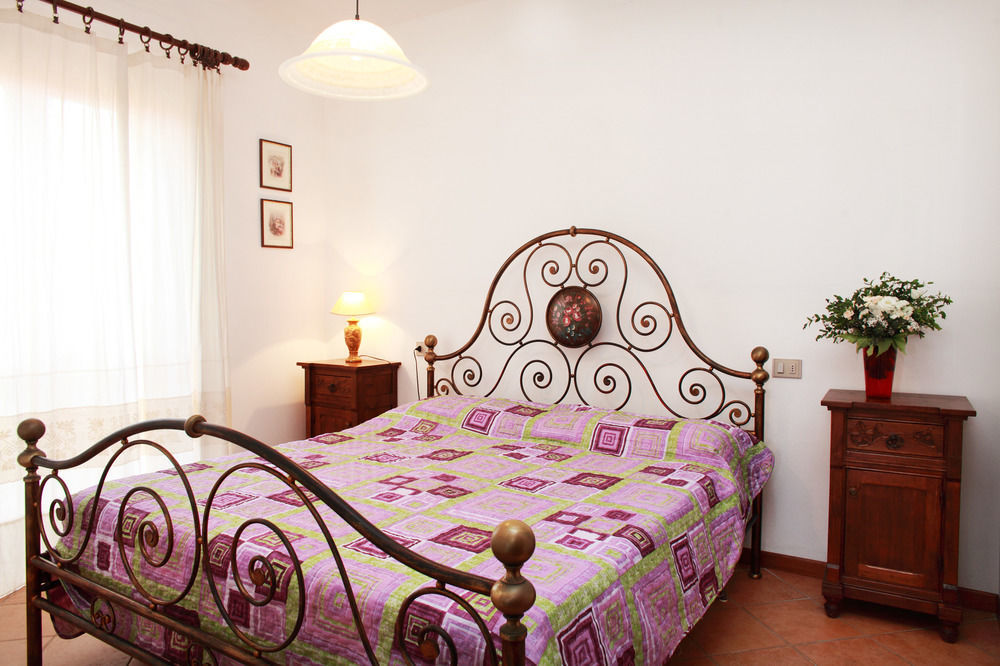 Appartamenti Ideal Isola Rossa Exterior photo